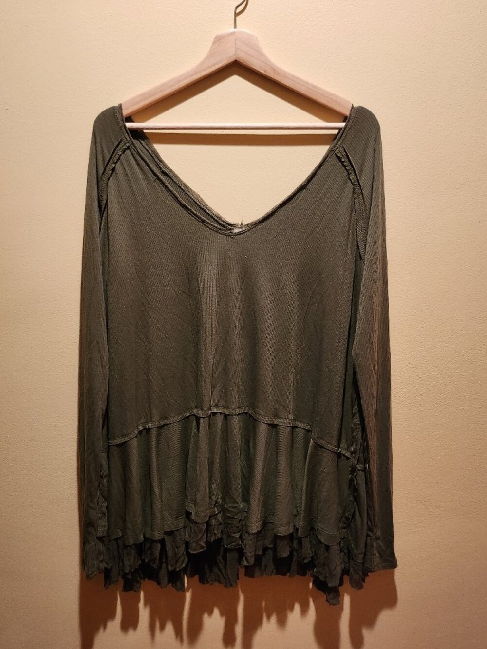 NWT Free People Olive Green Long Sleeve Ruffle Hem Tunic Top Large MSRP $58